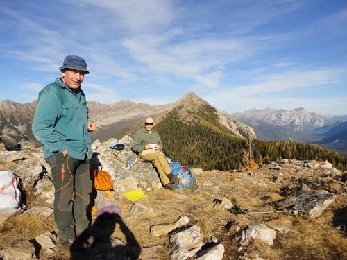 South End of Lawson Ridge: View north with {906 c vo} and {1900 le gee}