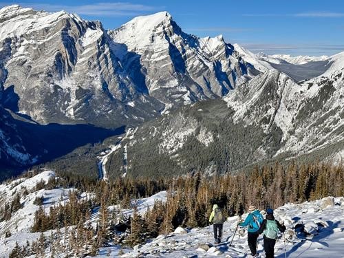 Blue skies and gorgeous views as we head back down the trail (photo by Damian)
