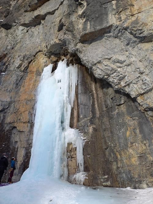 The big frozen waterfall 