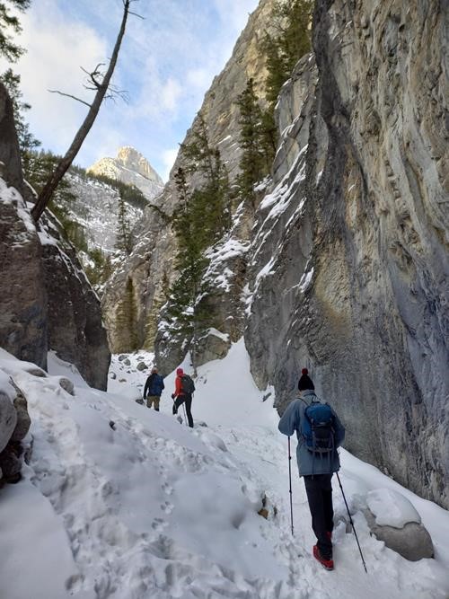 Grotto canyon past the waterfalls 