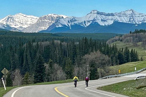 Heading out along Hwy546 - photo from Cathy (Pyriform and Junction in bkg, I think)