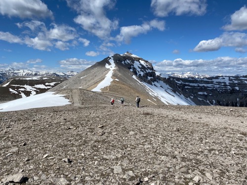This is one of my favourite views of all the hikes close to Calgary