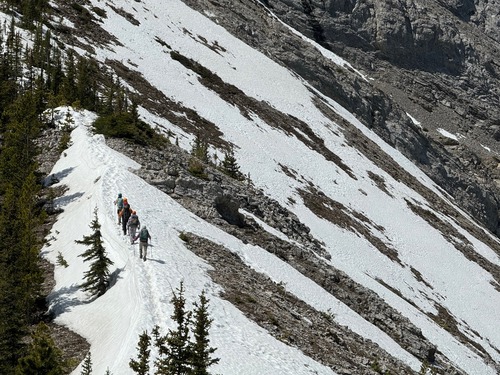 Heading to the West summit on lingering, but not problematic snow