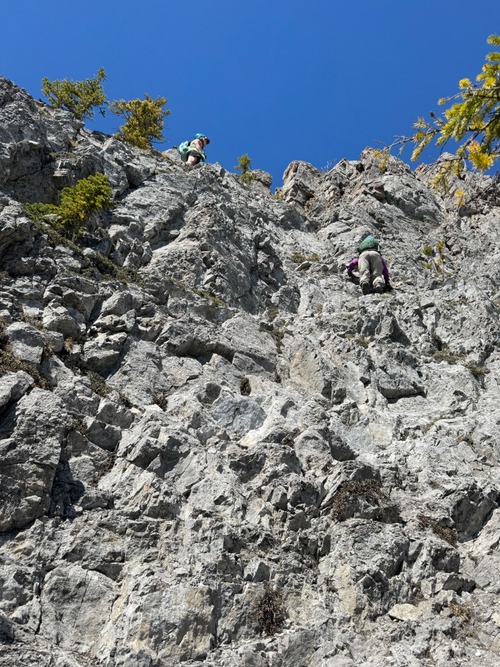 Such good rock on this route!