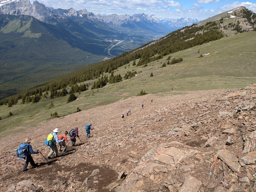 Heading for the next objective: the main peak of Pigeon