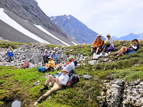 Enjoyin lunch beside the first upper tarn