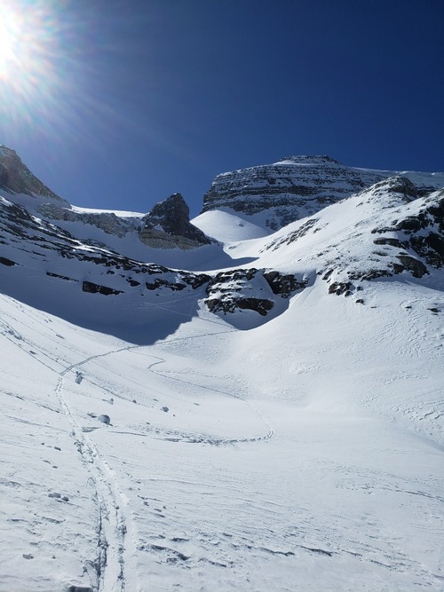 A closer look at what Popes Peak Col looks like in the winter.