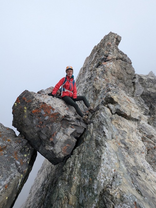 Tatyana takes the chockstone climb a bit farther!