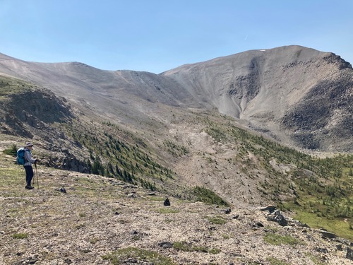 Looking at the scree runs from the col between Purple Mound and Lipalian