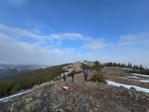 The snow stopped! We have sun and views!