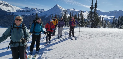 Ramblers in Park Bowl view S to Miners Basin and Glades Dave Henry Feb 2025