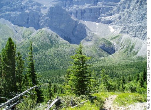 Valley east of Carnarvon Lake