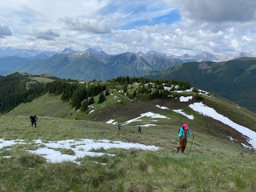 Gaining the start of the ridge
