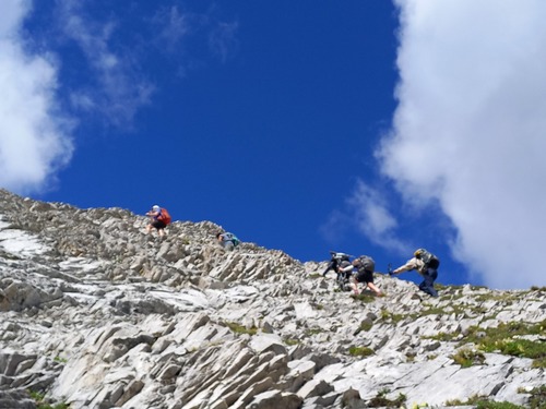A brief scramble to gain the ridge