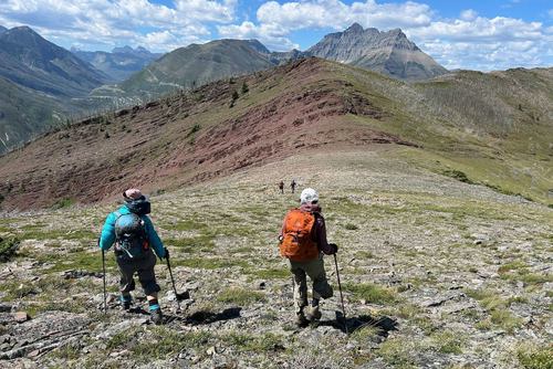 The descent west towards 