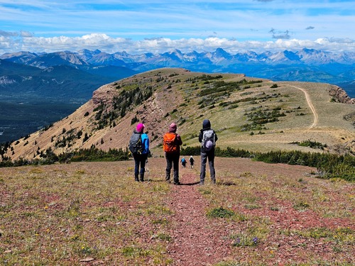Walking and stopping for awesome views in all directions. 