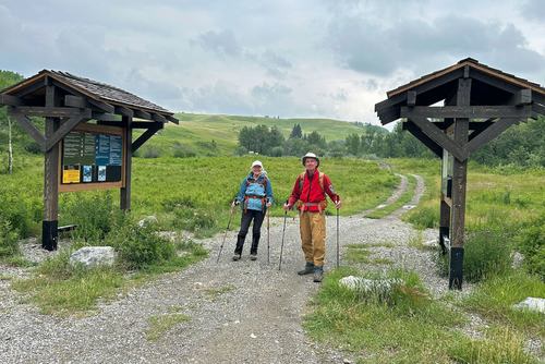 Annie and David at the Bob Creek Wildland Trailhead