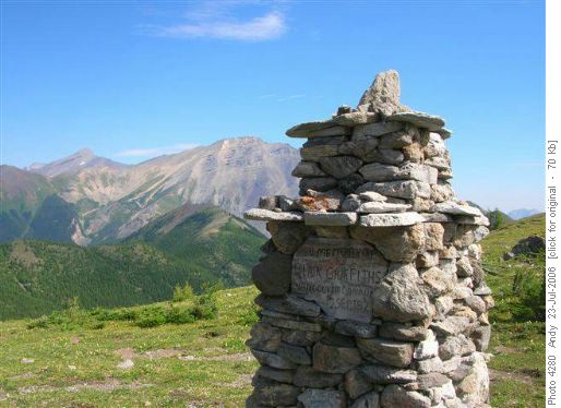 Mt.Everest memorial cairn - Fortress Ridge