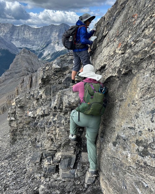 Alda and Cordula on one of the two SC5 steps near the summit of Rimwall