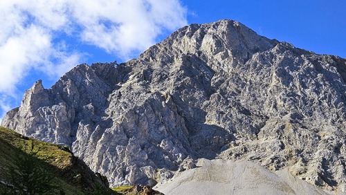 Mount Tyrwitt and the keyhole from the cirque