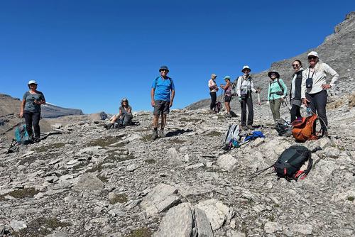 Carl with eight lovely Rambler ladies at the Dolomite/Mosquito col