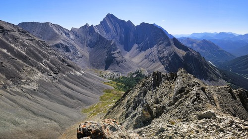 Lokking South towards Storm Mountain