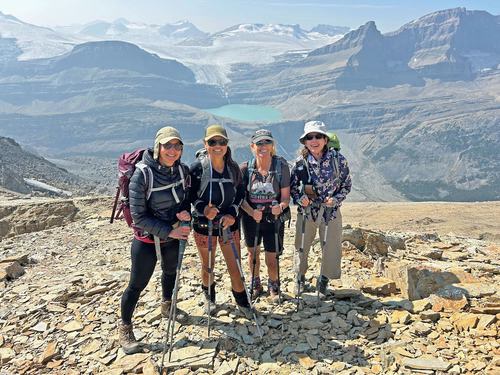 Cordula, Susan, Cathy and Uli at the summit (Iceberg Lake, Collie, Rhonda, Portal and Thomas in bkg)