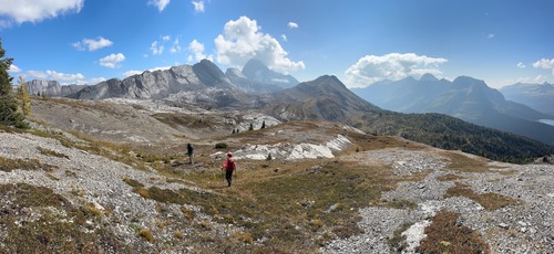 Wandering in a vast landscape 