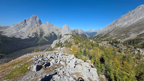 Mount Birdwood on the left and Commonwealth Peak on the right