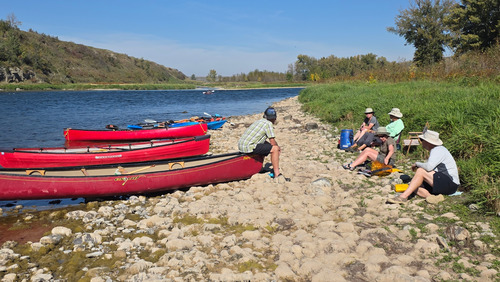 A liesurely lunch stop along the Bow River.