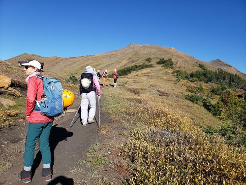 Tatyana and Sim, making our way toward Lipsett