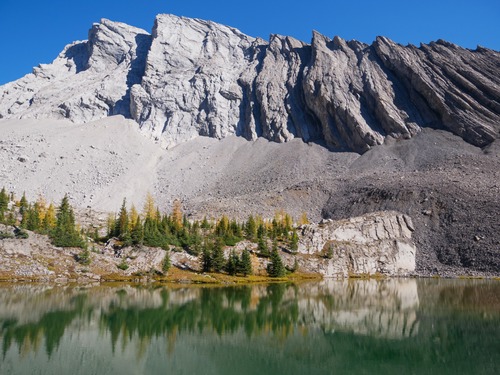 Upper tarns were dry as expected, but the lower and largest one was full. 