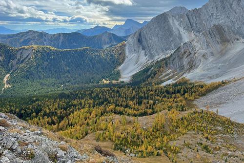 Running Rain Lake in the center of the photo