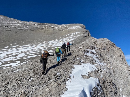 Extremely foreshortened view of the last section to the summit (still 30 minutes away)