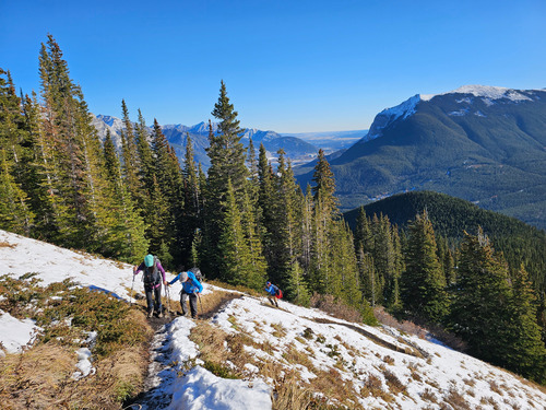 Steep ascent to Wind Ridge 