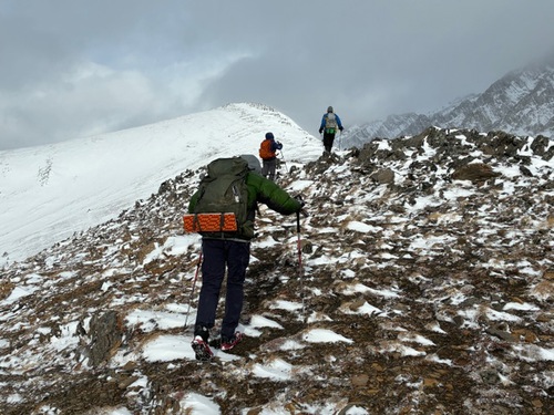The rocky outcropping west of the summit. 