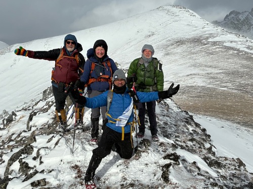 Back row: Ernie, Annie, Neil. Kneeling in the front: Zia: Pati is missing-she's taking the photo. 