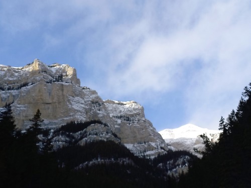 Sparse views from the narrow valley 