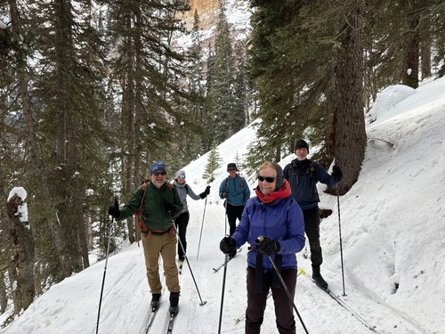 Lake Louise Loop Trail