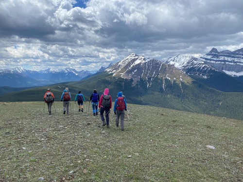 Starting the pleasant meander down from the 2nd peak