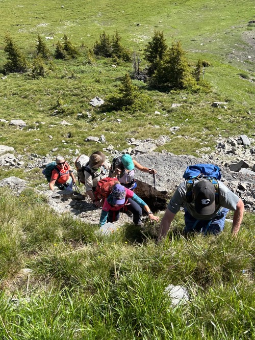 Little scramble section below Hailstone Butte Lookout. 