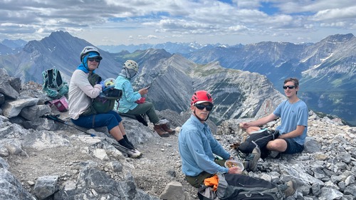 Long lunch on the summit, where the tempurature and views were superb. This year Sim was not on-line shopping, but sending me photos.
