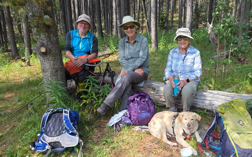 A leisurely stop on the descent to Prairie Creek