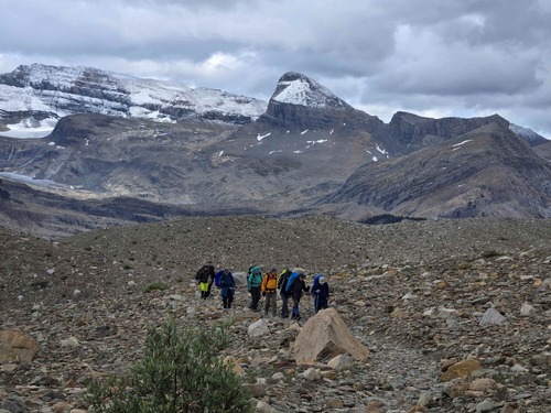Mt Daly and Mt Niles viewed from the Iceline Trail