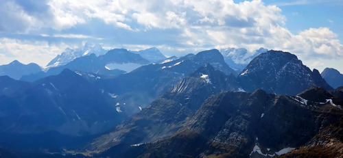 Peaks to the SW of the Royal Group