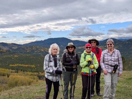 Group, minus Renate, at 2nd lookout on Long Prairie Ridge