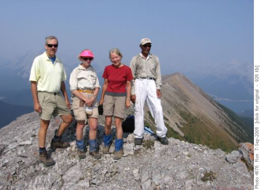 Mid-week hikers on Tent Ridge