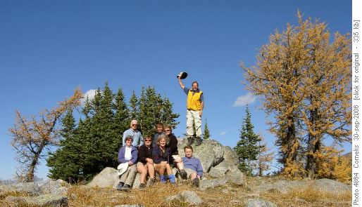 Lunch at Healy Pass. Cornelis (hat) John, Susan, Anita (middle), Joan, Alicja, Caroline, Jim (front)