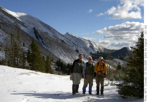 Cornelis, John and Damian facing North at Picklejar Creek Pass