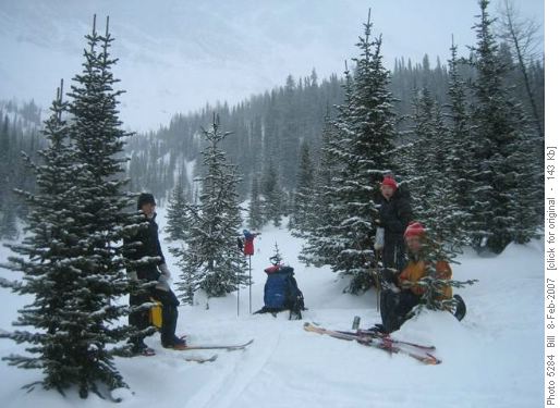 Lunch before climb to Smuts Pass